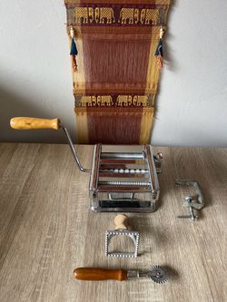 100% made in Italy, new (open box): authentic Italian pasta maker, manual, stainless steel and wood,