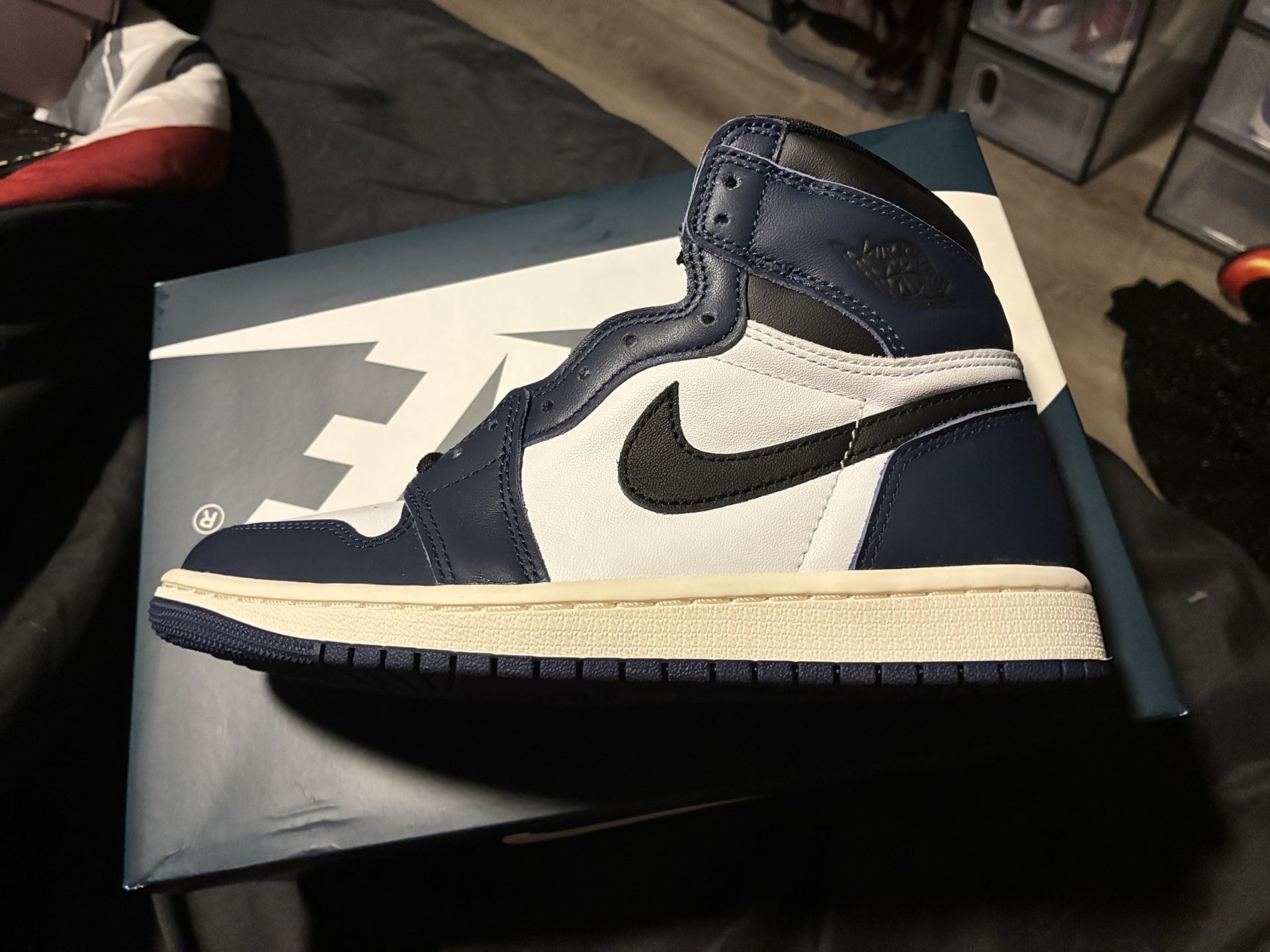 Jordan 1 Midnight Navy