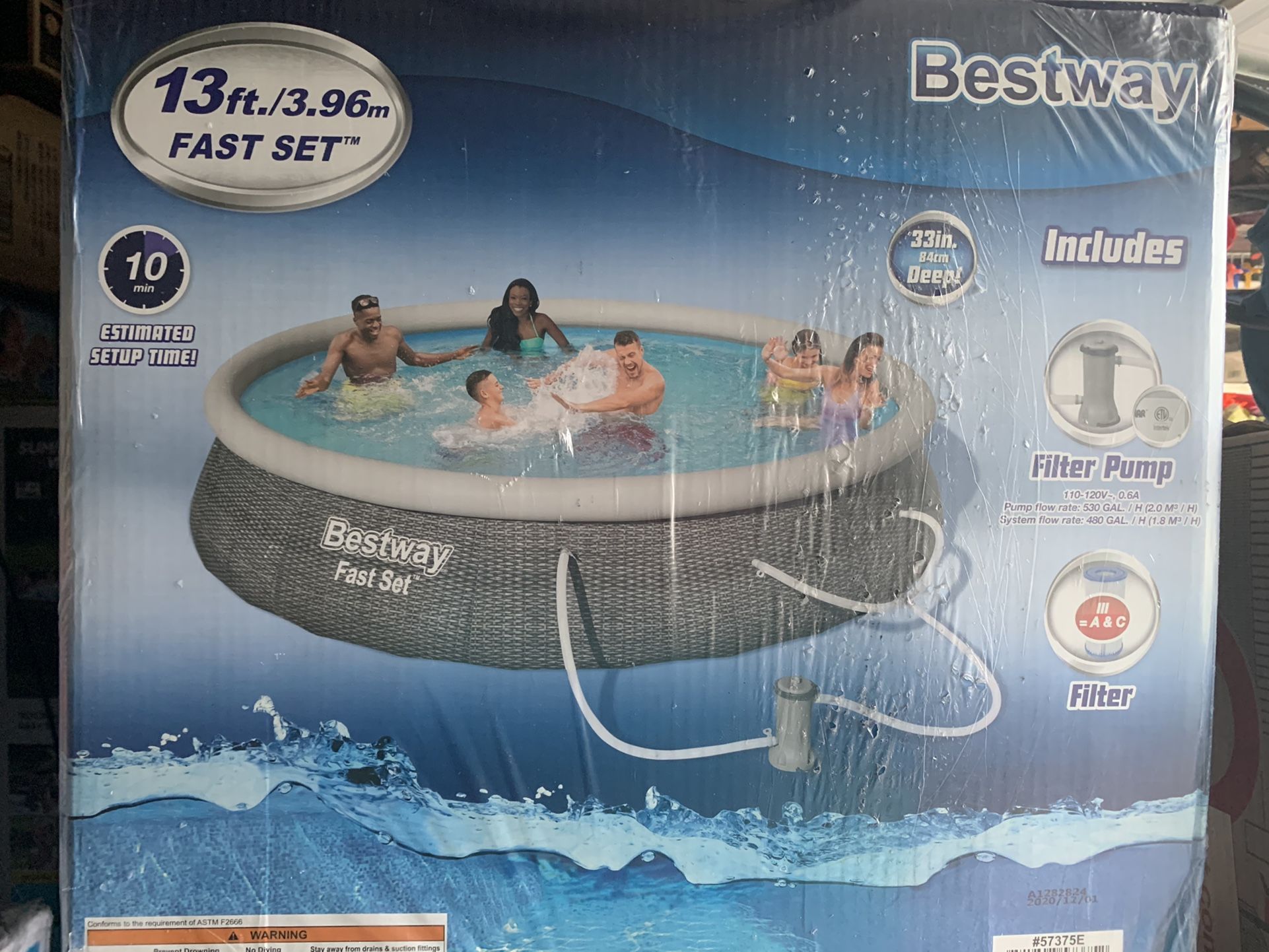 Bestway 13x33 Swimming Pool W/pump & Filter