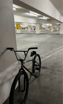 Looking to trade for a throne 29er