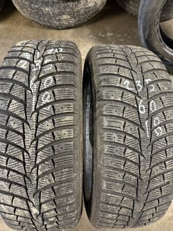235/60 18 Pair Of Tires Brand Laufenn