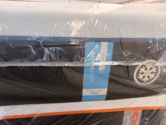 Tempur-Pedic LUXE-breeze Soft PureCool Max Mattress, California King size