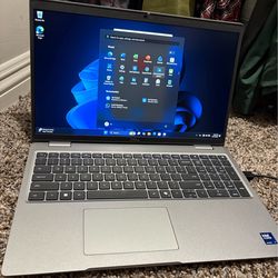 DELL LATITUDE 5550, 16GB DDR5, 512GB NVME WIN 11 PRO, ADOBE SUITE & MS OFFICE