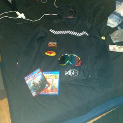 Brand New Puma Jacket With Goggles And Free Ps4 Games