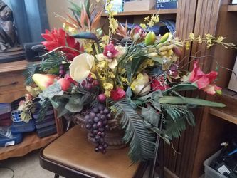 Flower Accent or  Dinner Table Center Piece Vase