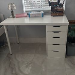 White Desk