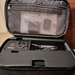 Go Pro Hero 8 Black Bundle 