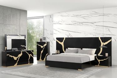 5 Pc King Bedroom Set $2,000🏆