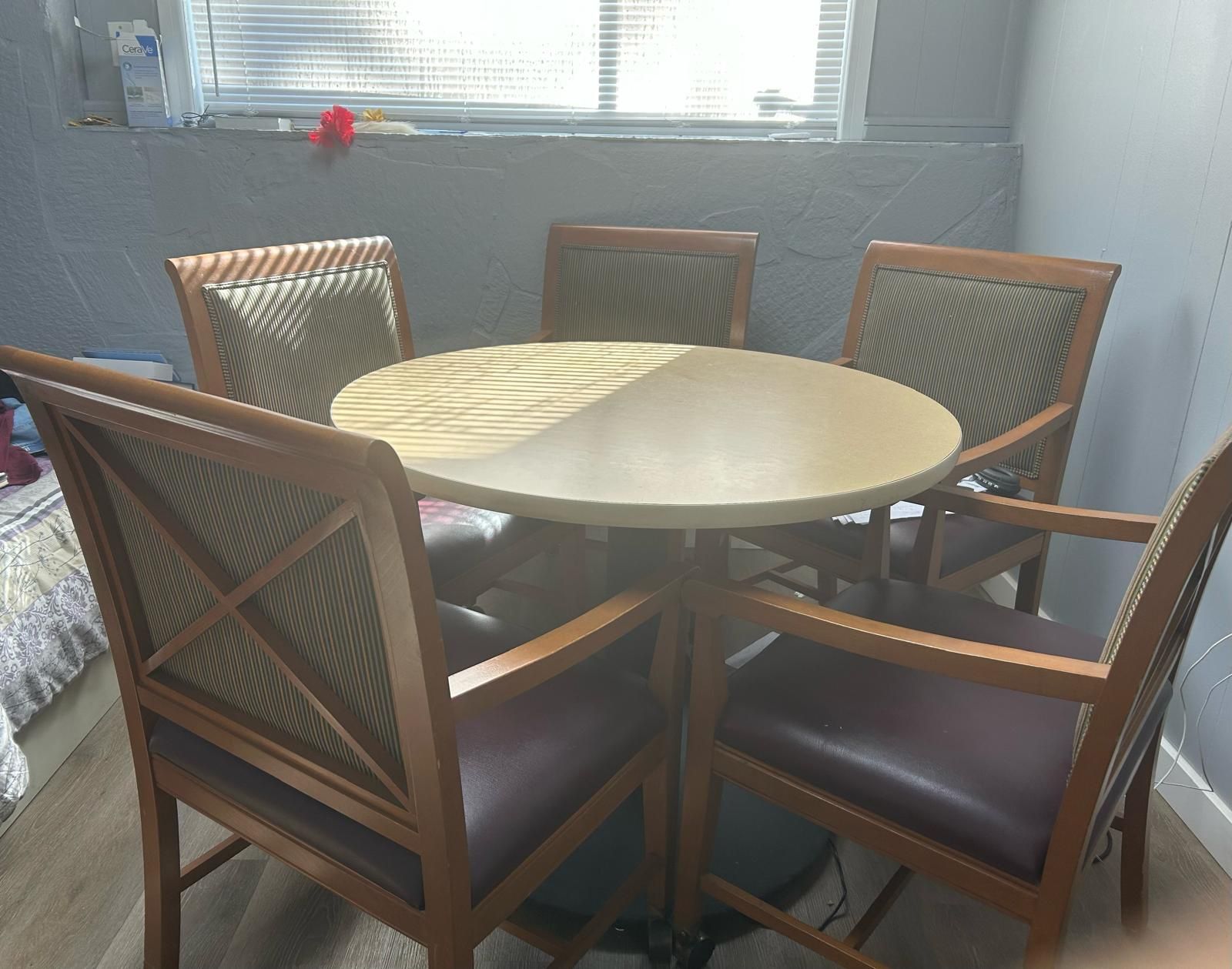 Table & 6 Chairs Set