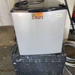 Mini stainless steel fridge