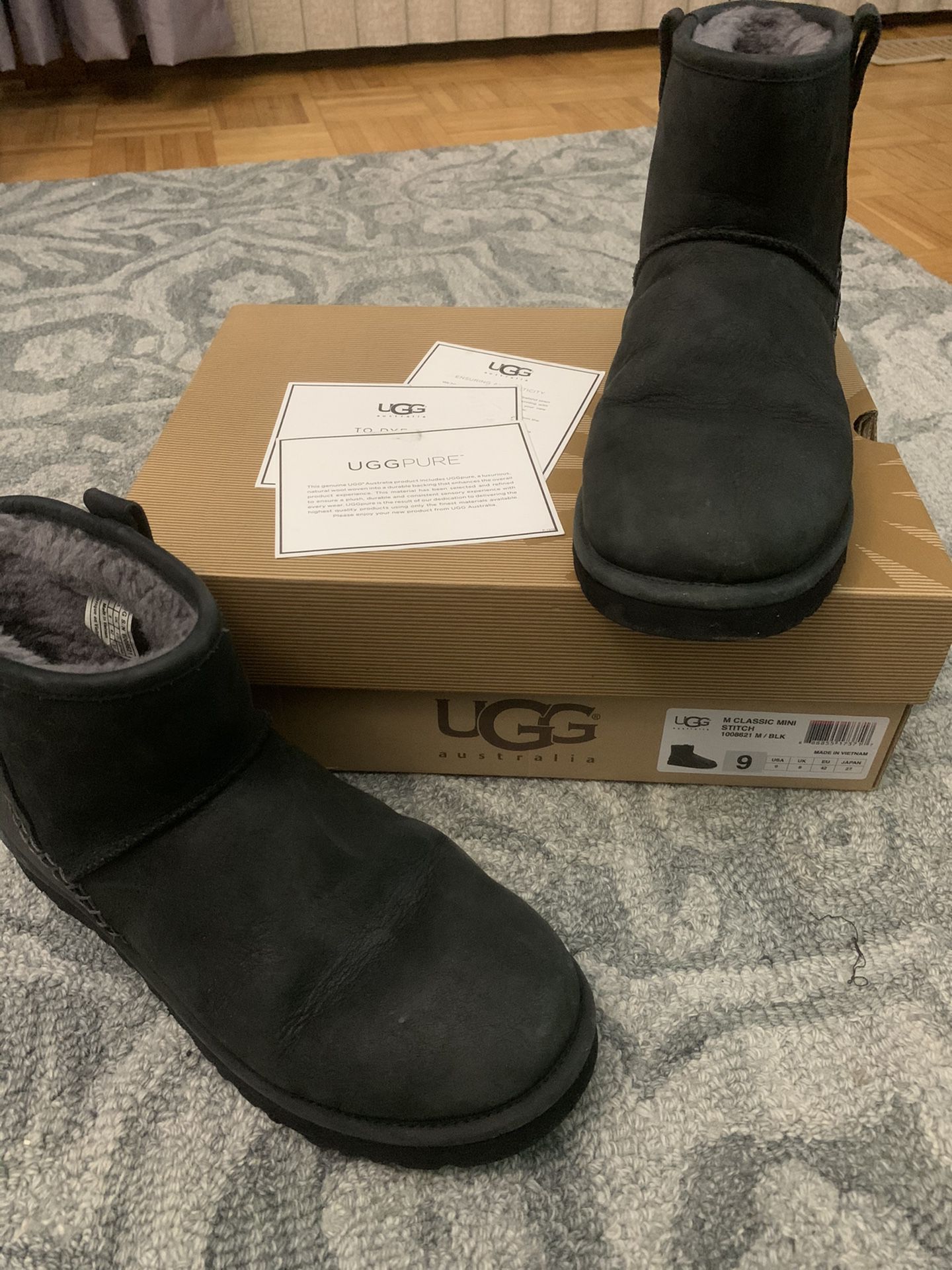 Size 9 mens uggs