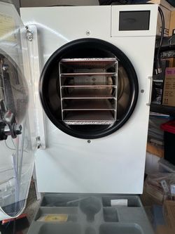 Harvest Right Freeze Dryer + Extras