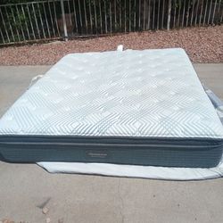 Beauty Rest King Size Mattress