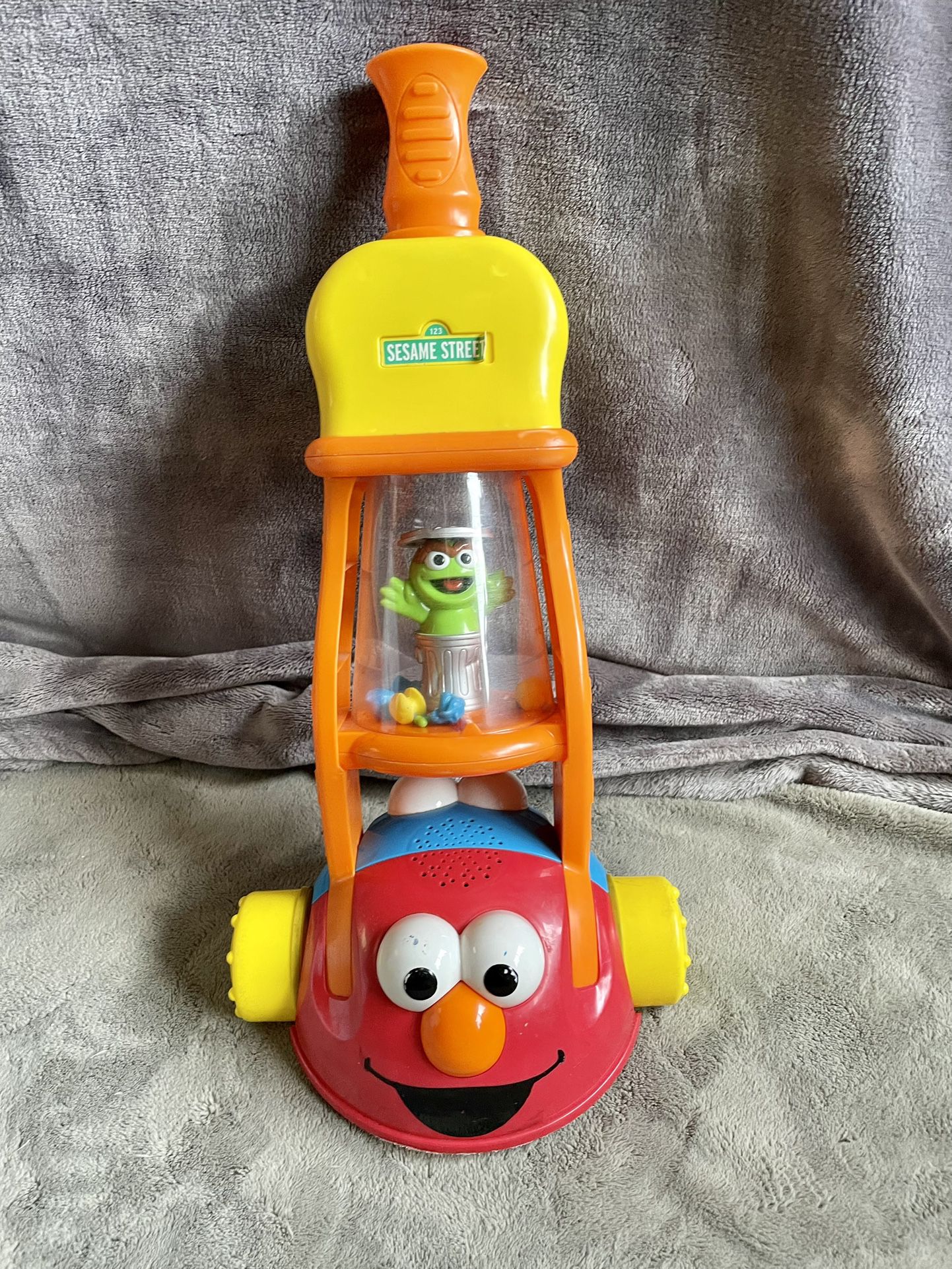 Sesame Street Pretend Play Toy Vacuum