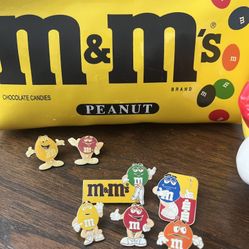 M & M Collectible Pins & Pouch From 1990’s