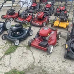 Lawn mowers in perfect condition each one has a different price. Ask for the one you like.