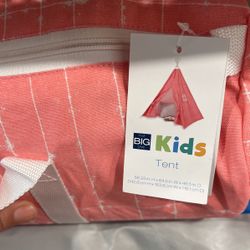 Kids Tent With Carrying Case 