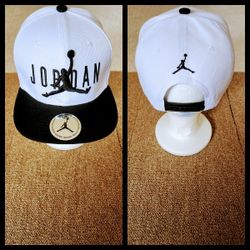 MICHAEL JORDAN SNAPBACK HAT. 