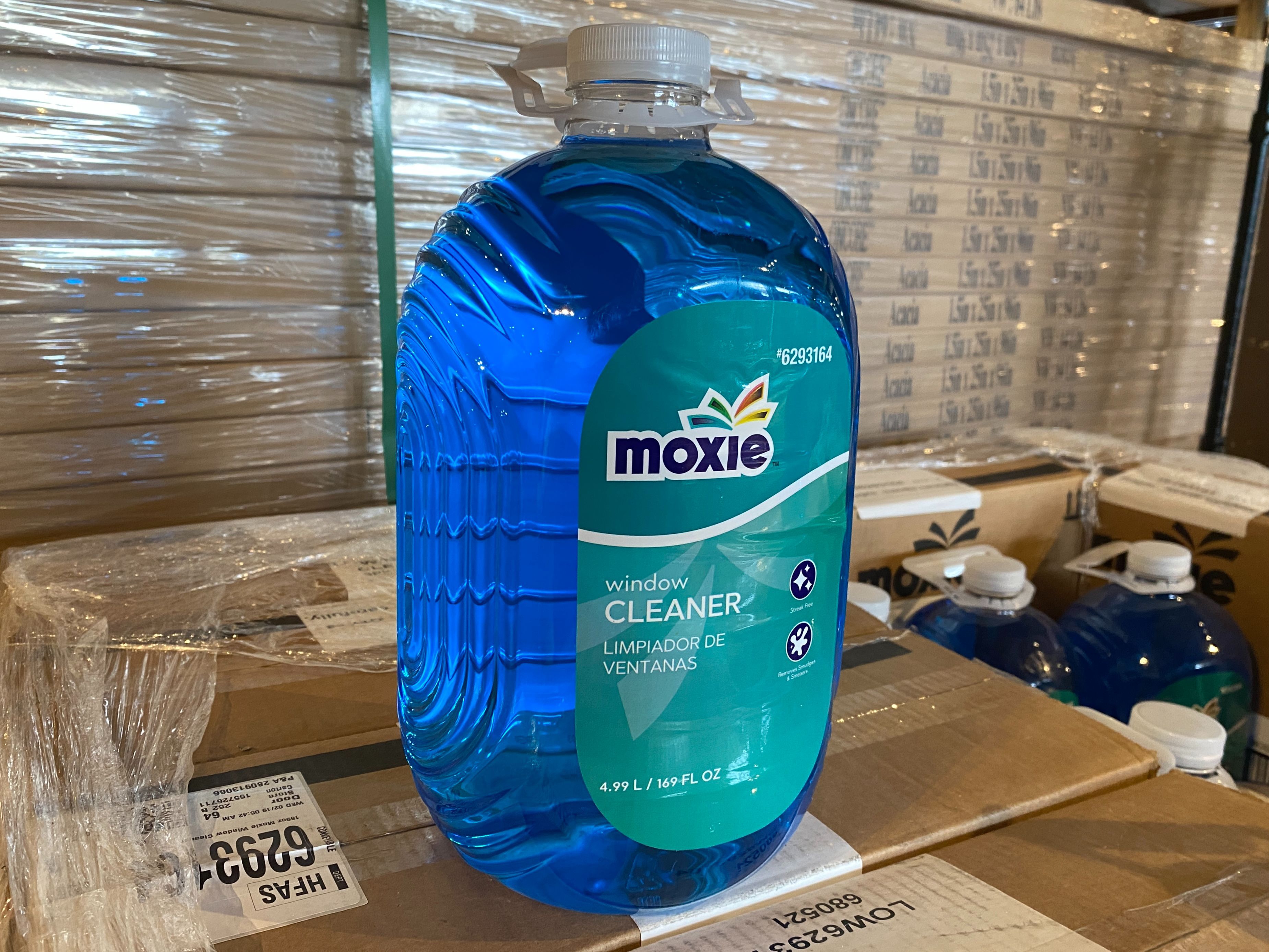 MOXIE Window Cleaner, 169 Fl. Oz.