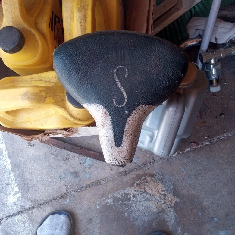 Schwinn hotsell mesinger seat