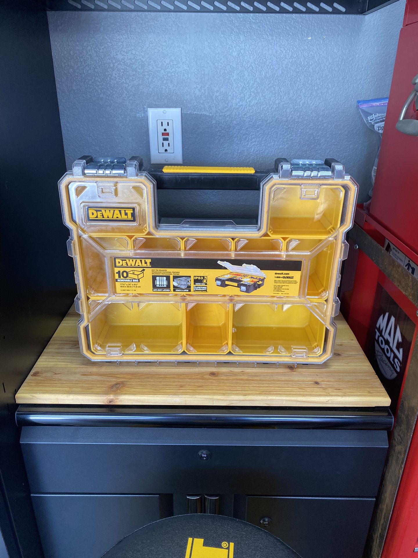 Dewalt 10 Bin Organizer