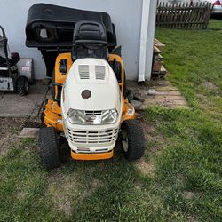 Cub Cadet Lawn Tractor 