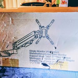 Single Computer Monitor Mounting Arm
