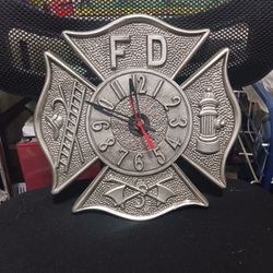 BEAUTIFUL  COLLECTOR  CLOCK FOR FIRE DEPT. AND RESCUE