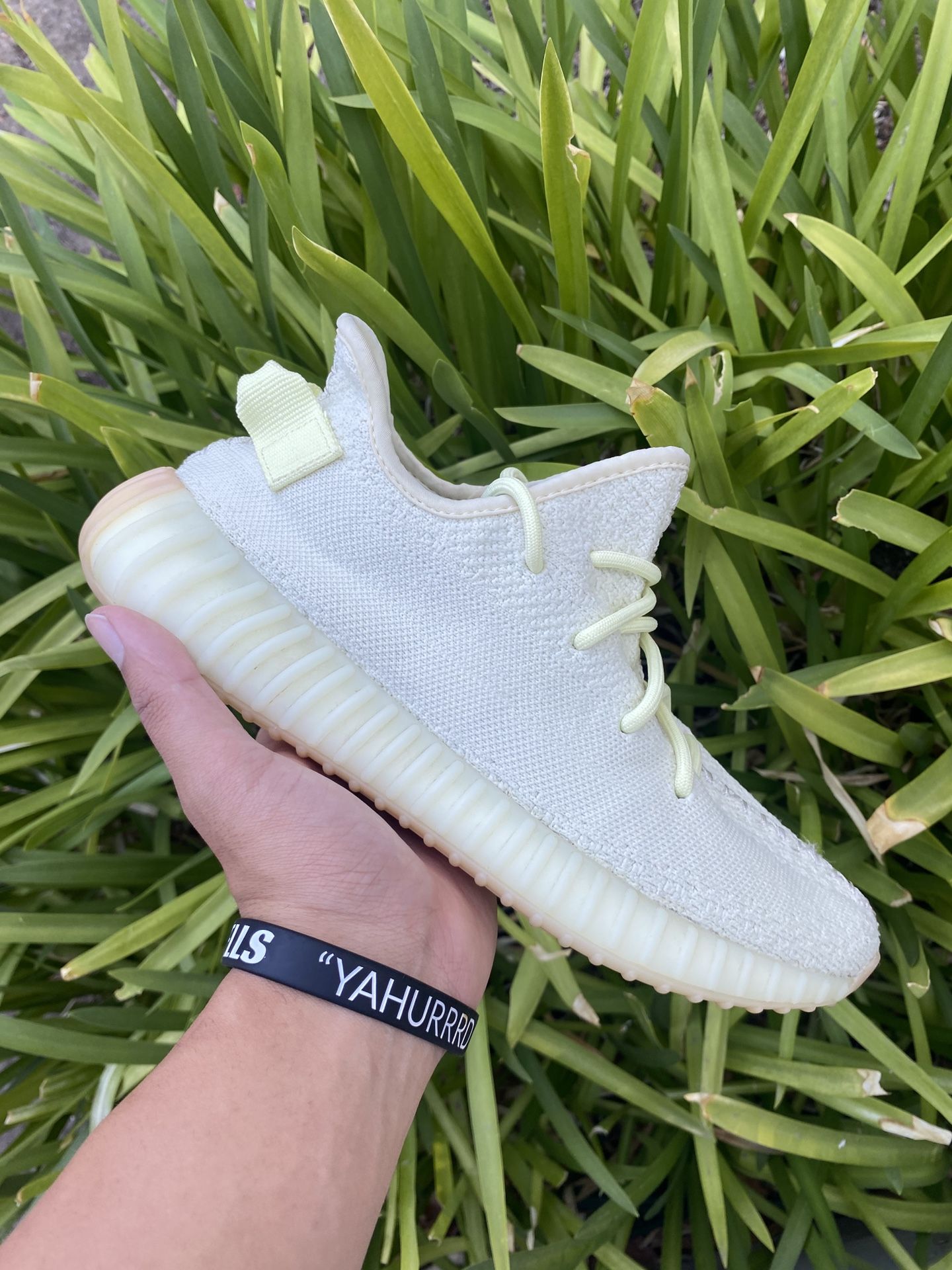 Yeezy butter size 8