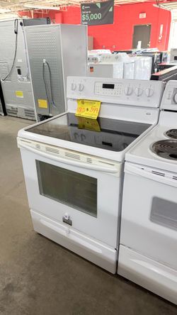 White Electric Range with Glass Cooktop
