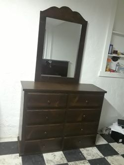 Dresser