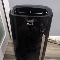 De'Longhi Portable Air Conditioner Model PAC EL287HLK