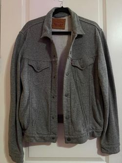 Size L Levi’s Sweater