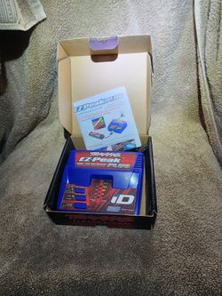 Traxxas EZ-Peak Plus NiMH/LiPo Fast Charger