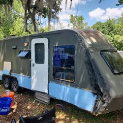 $1200 Award Travel Trailer