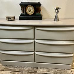 6-Drawer Wood Dresser With Grey Finish & Integrated Handles-Cash Only