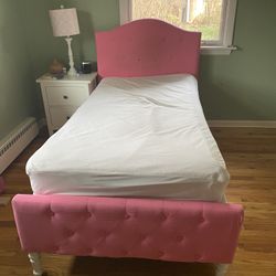 Twin Bed 