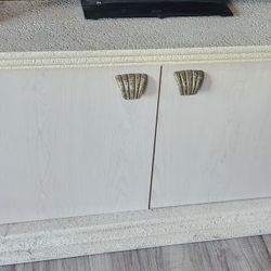 Beautiful piece. Storage as well