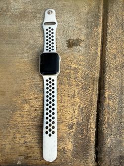 Apple series 5