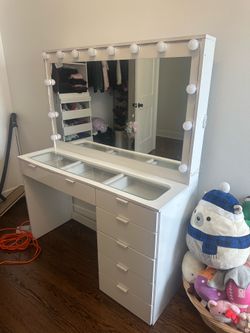 Makeup Vanity/ organizer