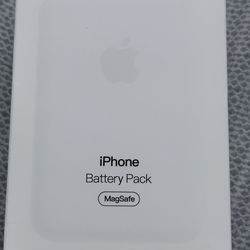 Portable iPhone battery pack/charger