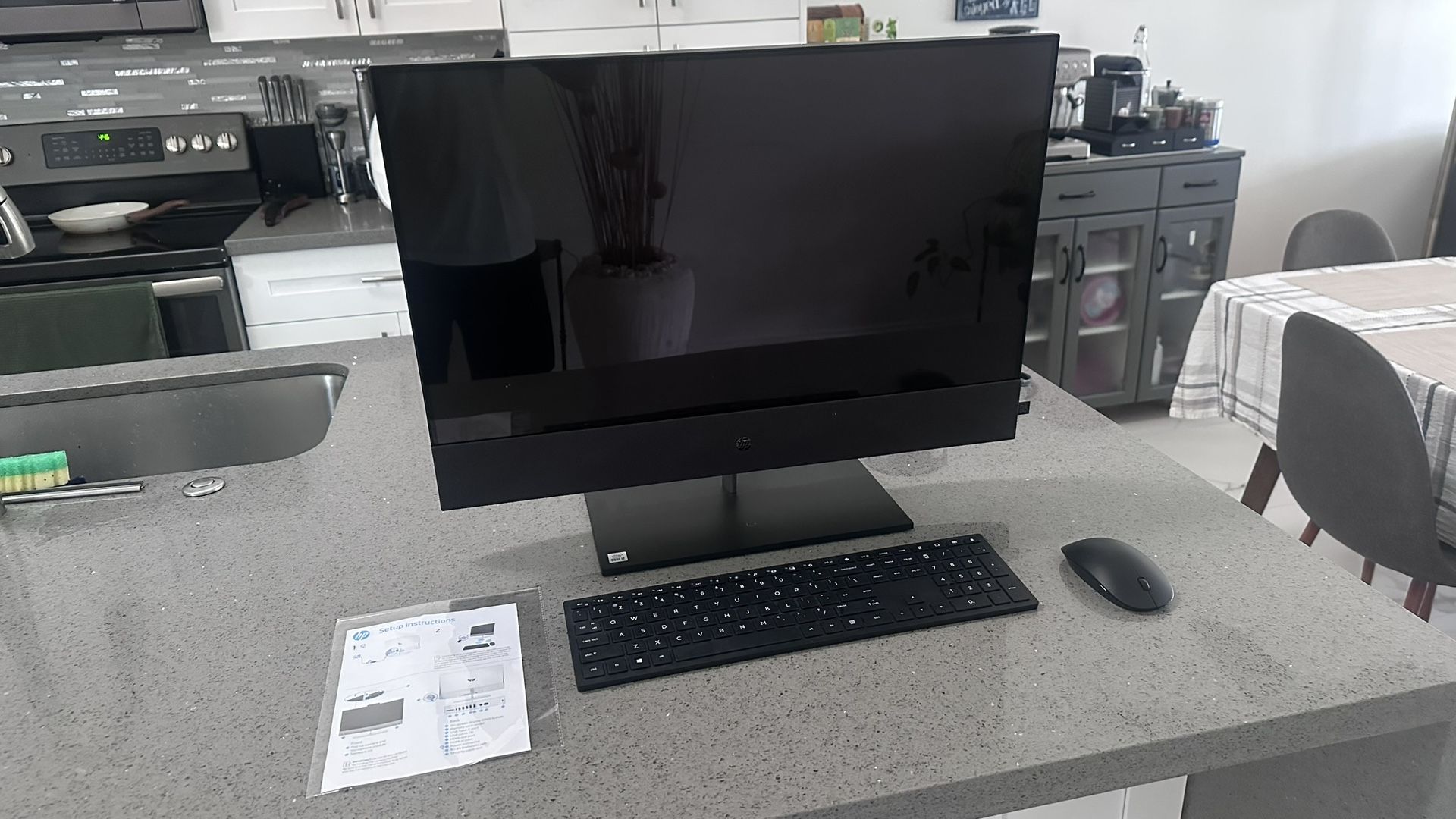 HP Pavilion All-in-One 27” Touchscreen PC – Intel Core i7, 16GB RAM, 1TB SSD – Excellent Condition