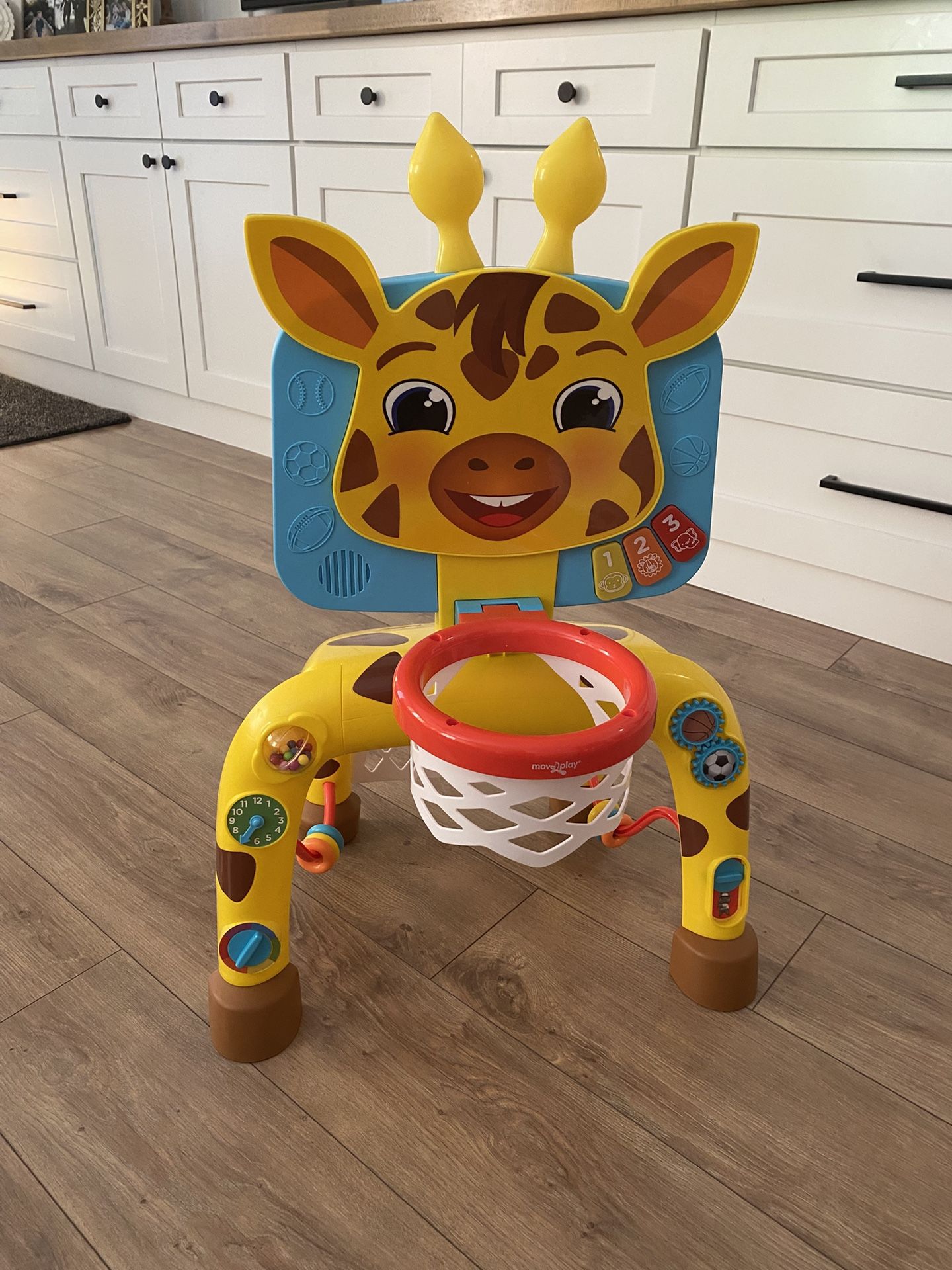 Baby/Toddler Giraffe Basketball Hoop/Activity Center