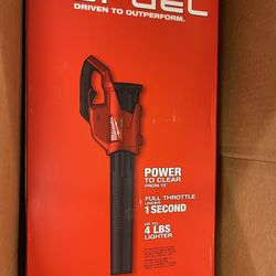 Milwaukee Leaf Blower And Charger