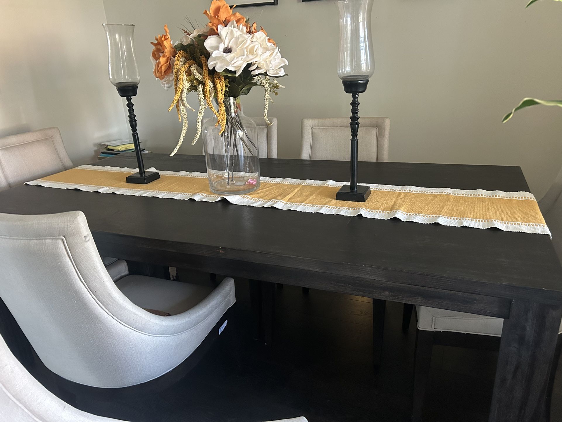 Dining Room Table W/ Chairs 