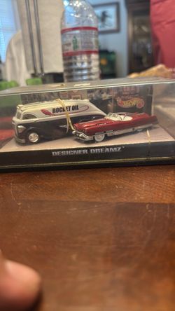 Hot Wheels Designer Dreamz 2-Car Set