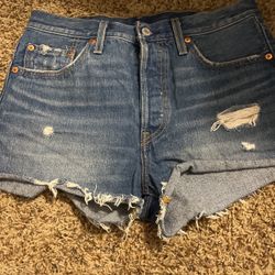 Blue washed Levi shorts