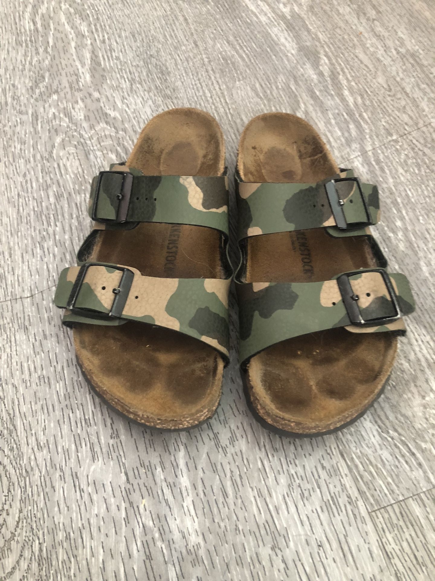 Kids Birkenstock Sandals  Size 34