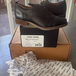 Brand  New, Open Box, Women’s Josef Seibel Sienna 85 Black Leather, Washed And Black, 36