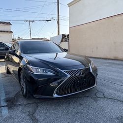 2022 Lexus ES